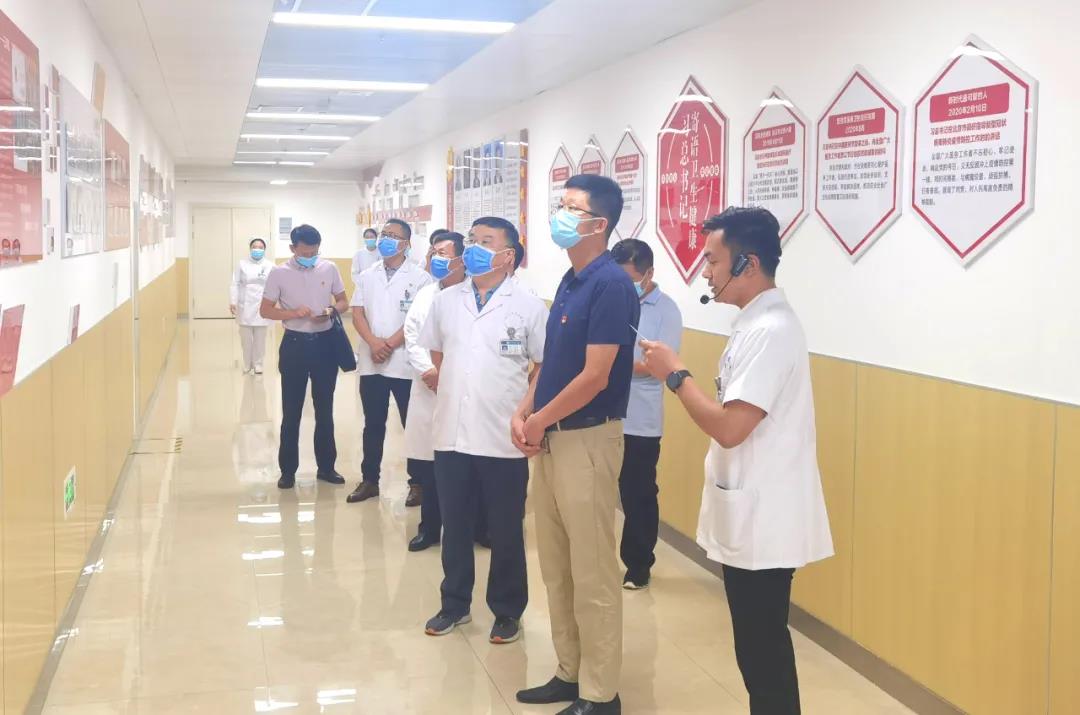 市衛(wèi)健委黨委副書記徐健一行蒞臨市鐘吾醫(yī)院慰問抗疫醫(yī)務(wù)人員(圖3) 市衛(wèi)健委黨委副書記徐健一行蒞臨市鐘吾醫(yī)院慰問抗疫醫(yī)務(wù)人員(圖3)